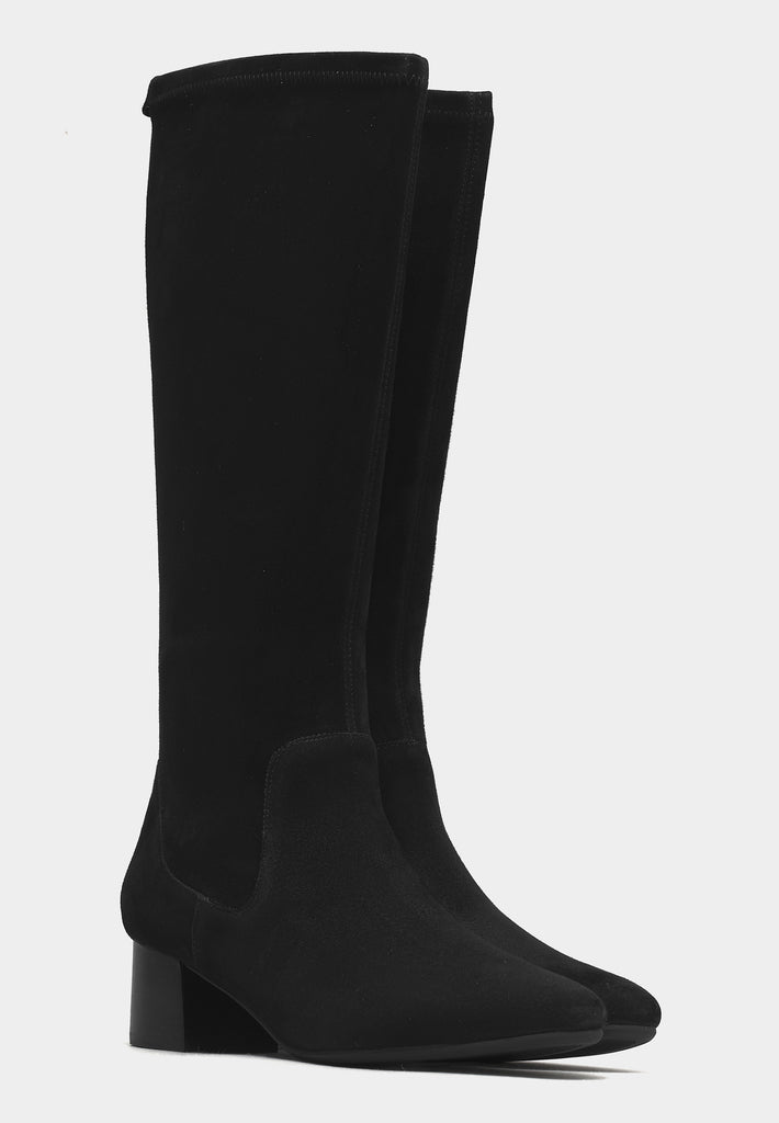 Peter Kaiser 75525 Black leather boots with long shaft, block heel and rubber sole.
